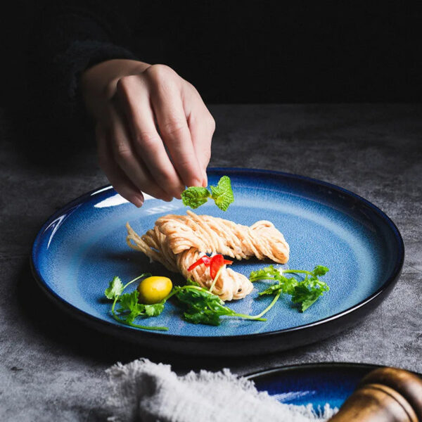 Assiette Japonaise Bleue Élégante et Polyvalente – Image 2