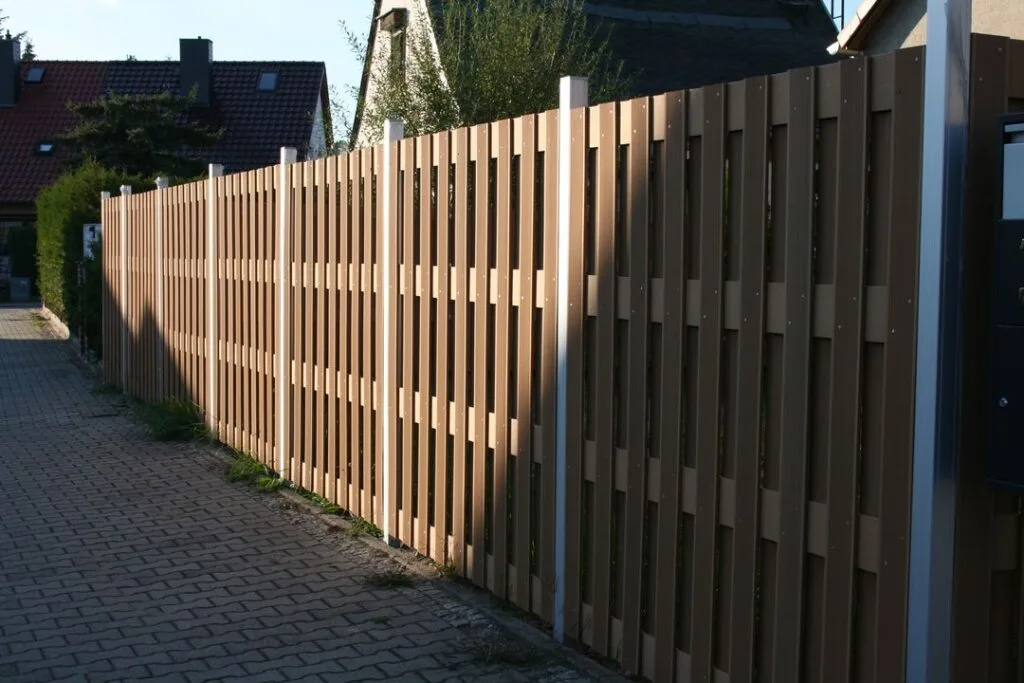 panneaux de cloture en bois meleze